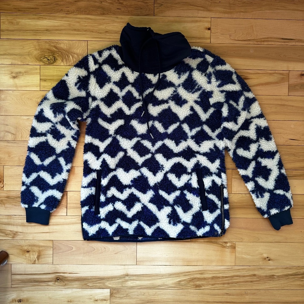 LL Bean Women's Signature Sherpa Pullover
